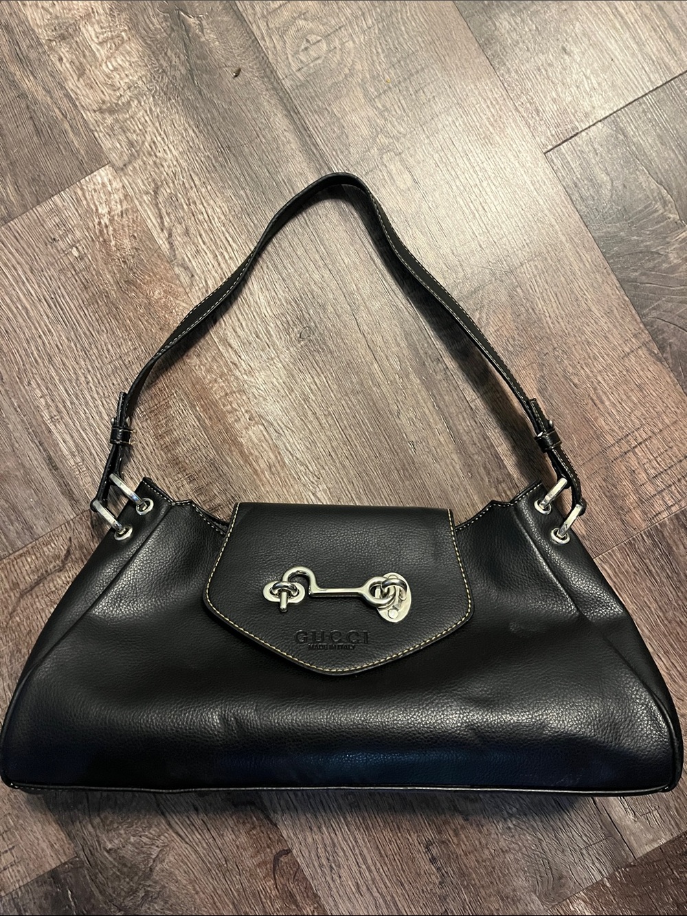 Gucci Black Leather Shoulder Bag with Silver Horsebit Accent - Picture 2 of 10